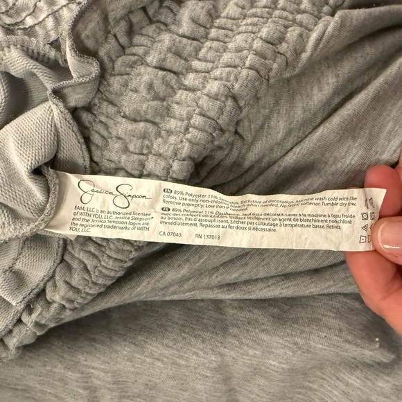 Jessica Simpson Activewear Top - Picture 3 of 9